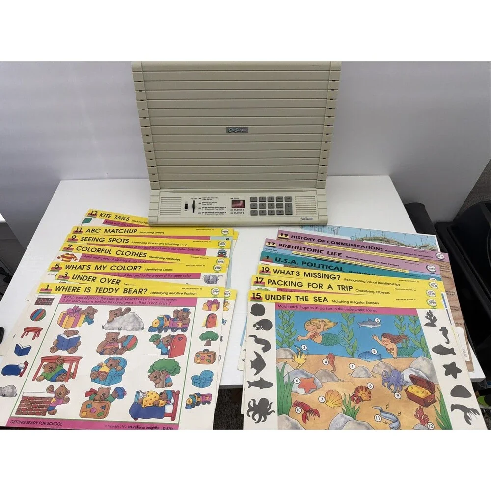 GeoSafari Vintage Electronic Learning Game EI-8700 with 13 game cards+ US Map
